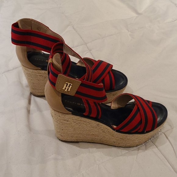Tommy Hilfiger Sandals - Picture 1 of 2